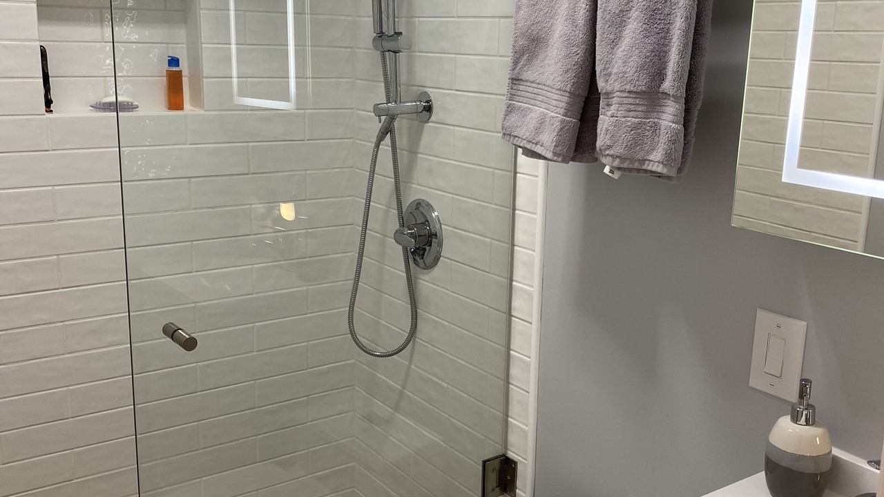 Photo of Bathroom in Newland