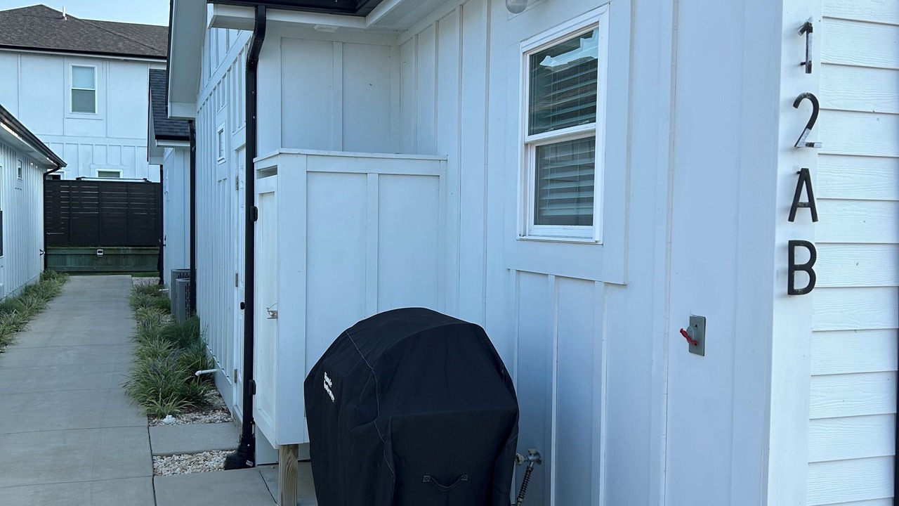 Photo of Outdoor in Corolla Light