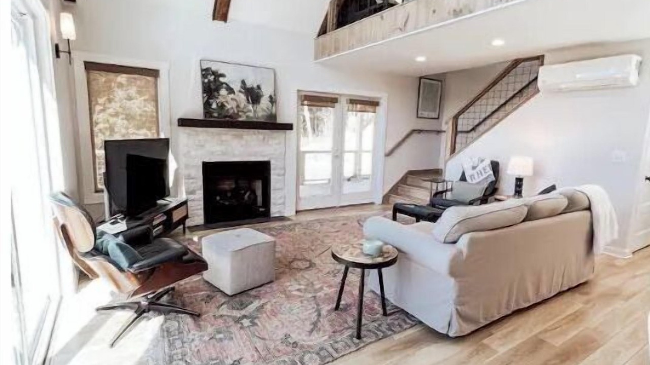 Photo of Livingroom in Fleetwood