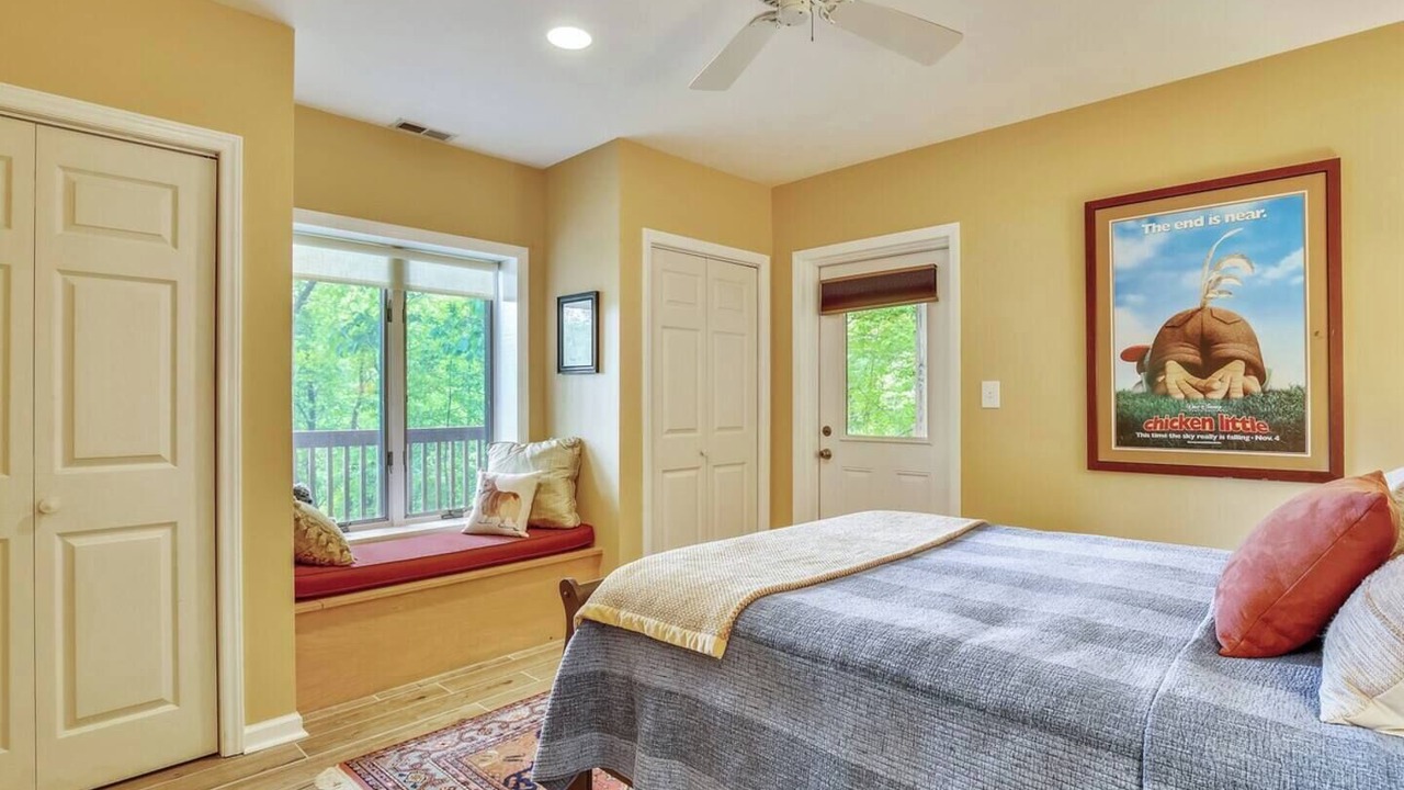 Photo of Bedroom in Burnsville