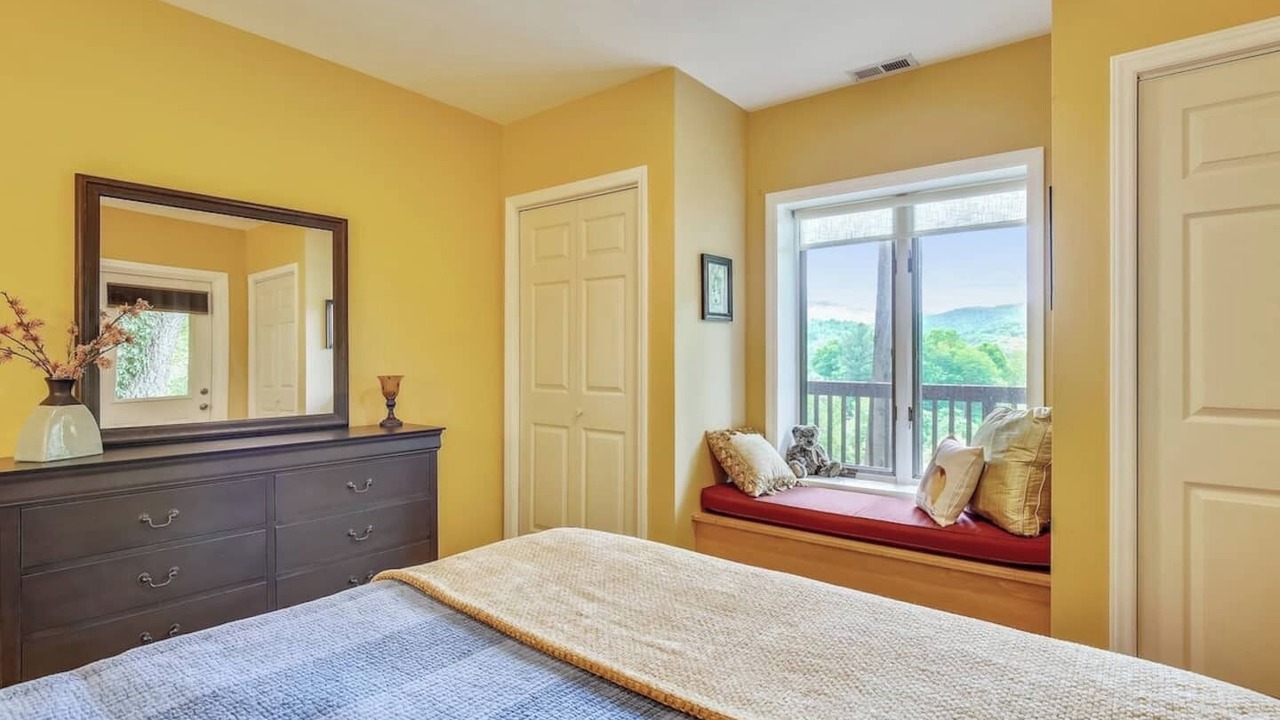 Photo of Bedroom in Burnsville