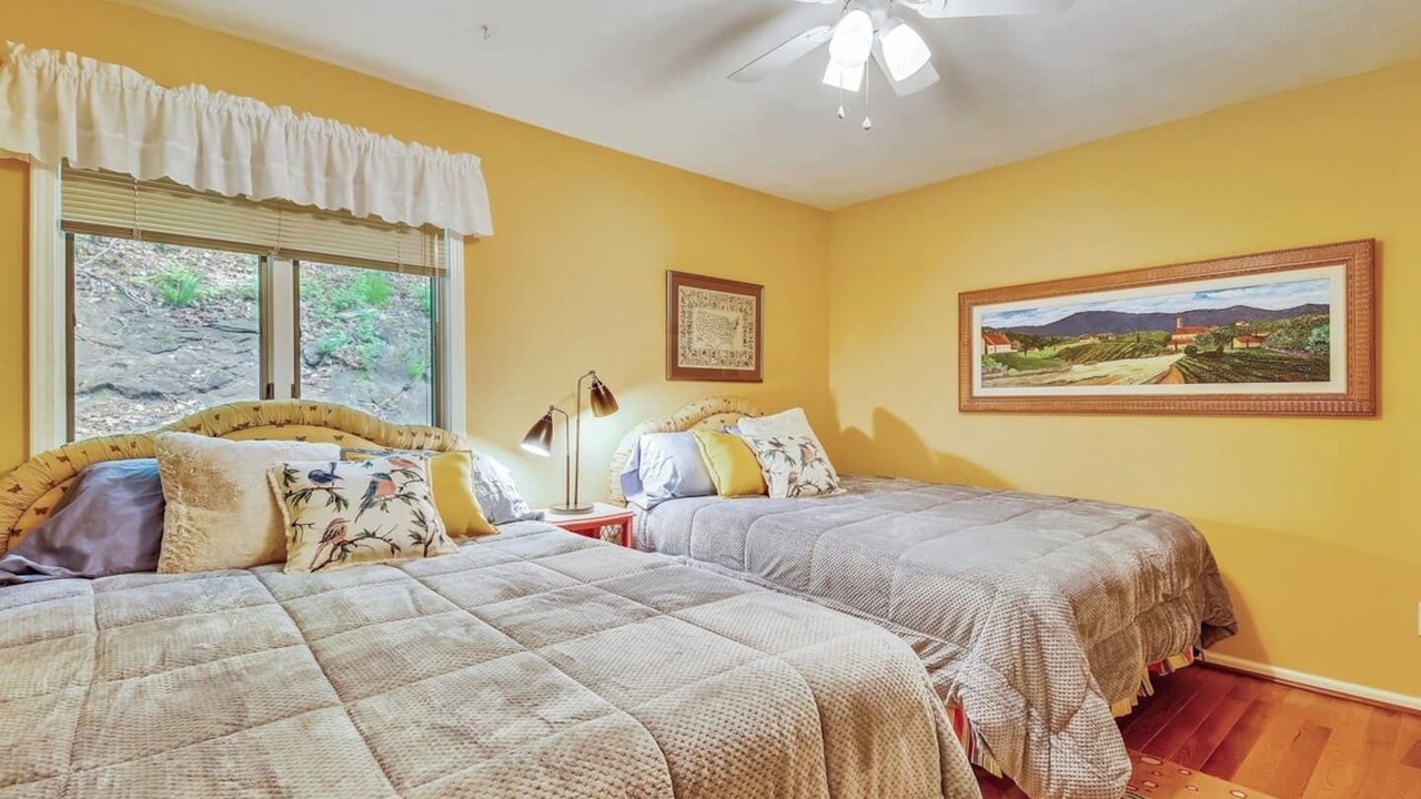 Photo of Bedroom in Burnsville