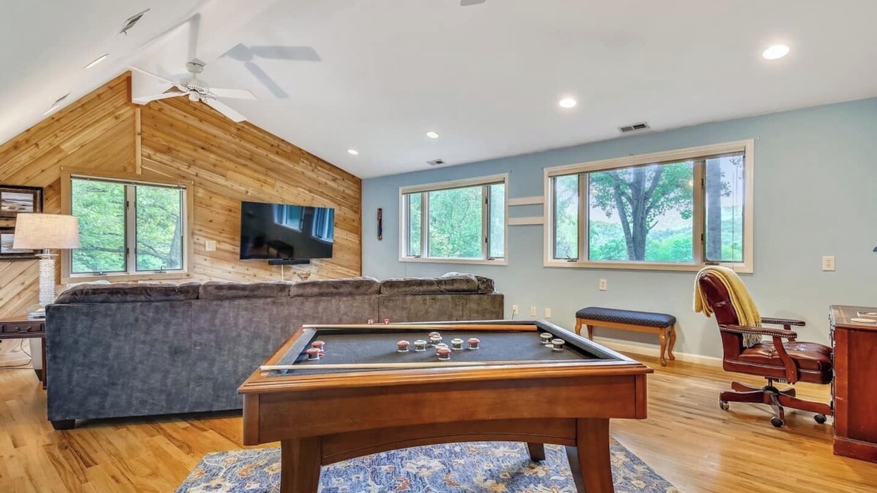Photo of Livingroom in Burnsville
