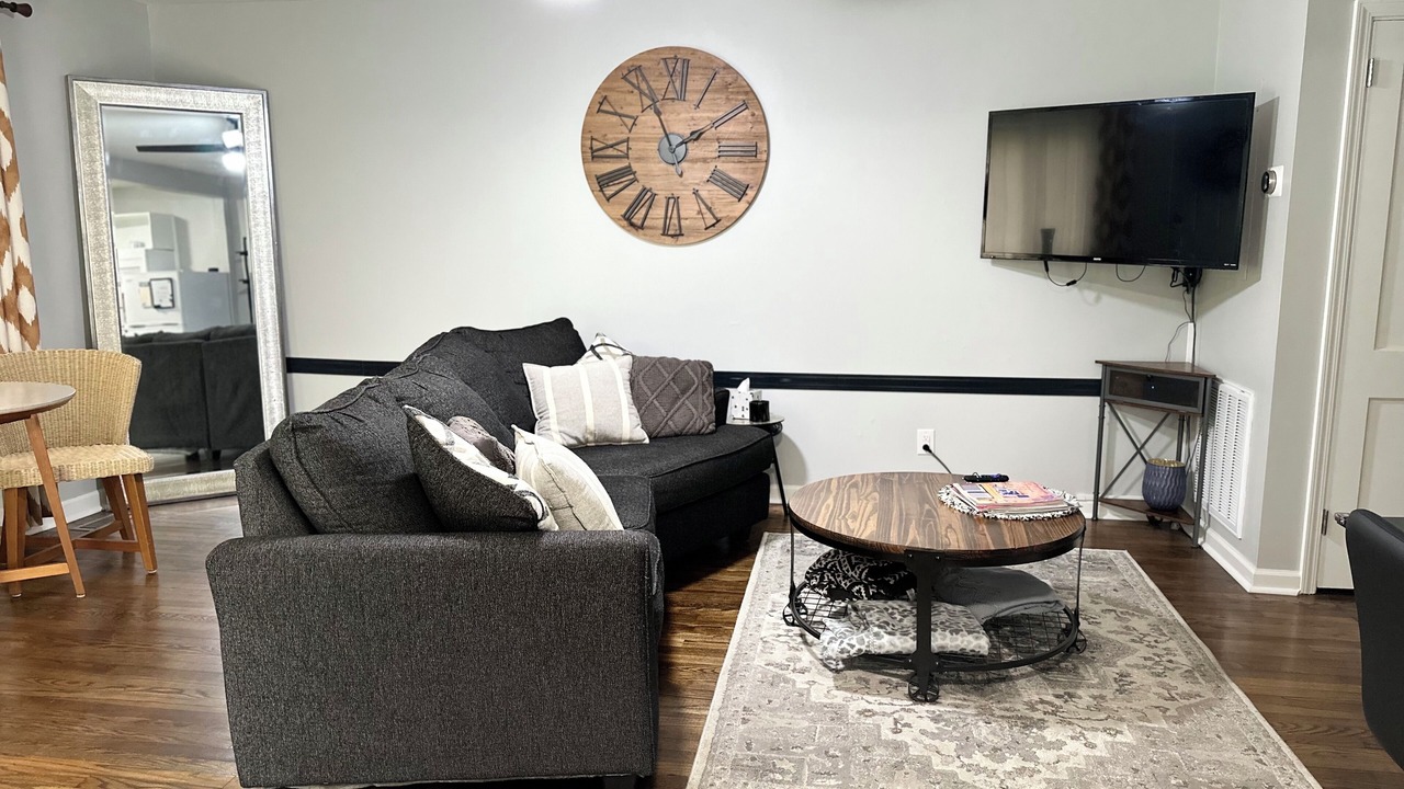 Photo of Livingroom in Jacksonville