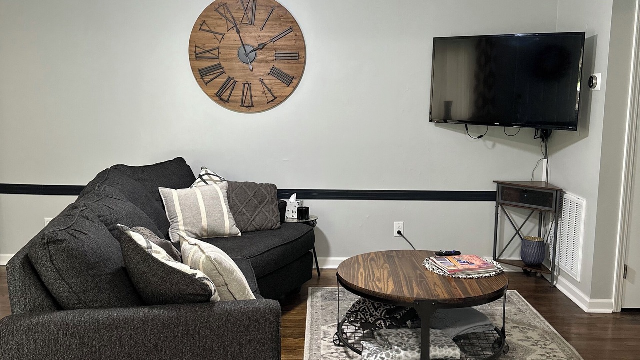 Photo of Livingroom in Jacksonville