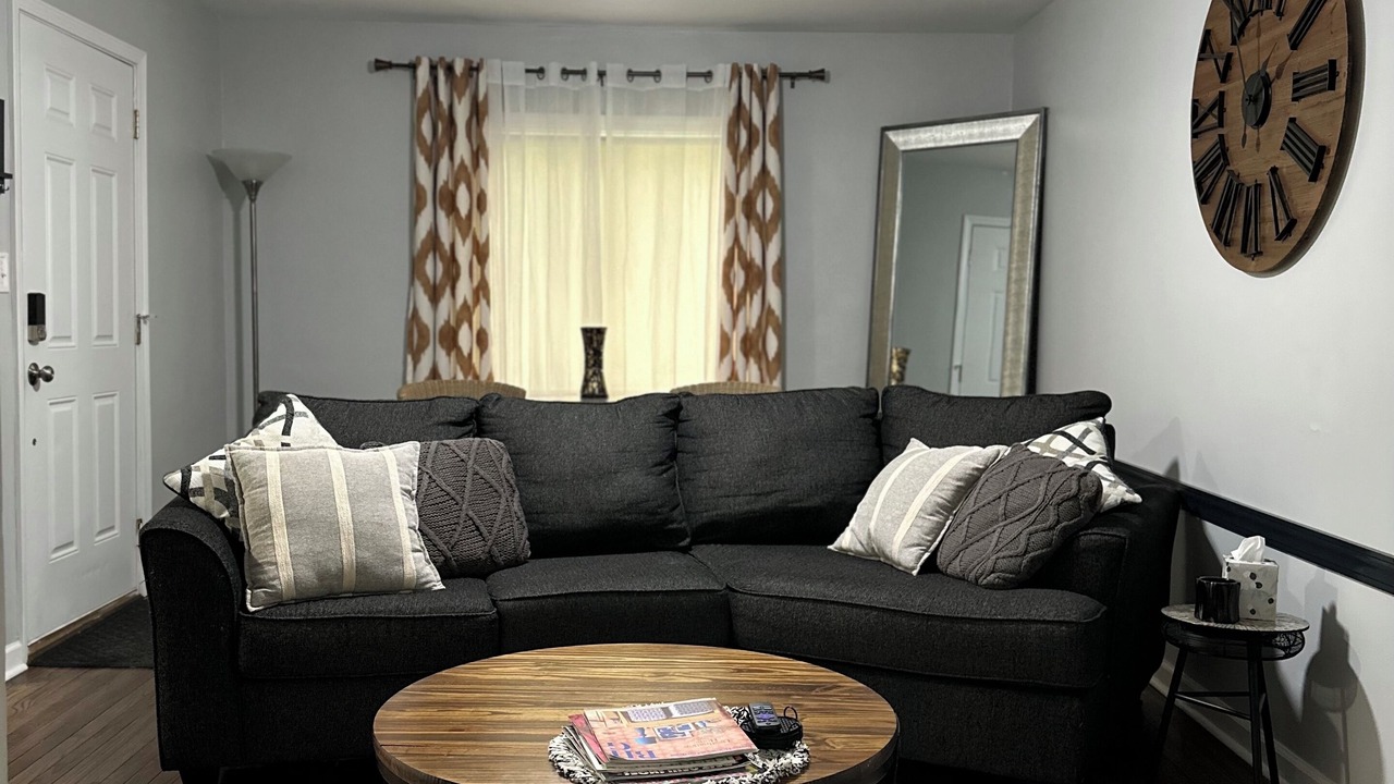 Photo of Livingroom in Jacksonville
