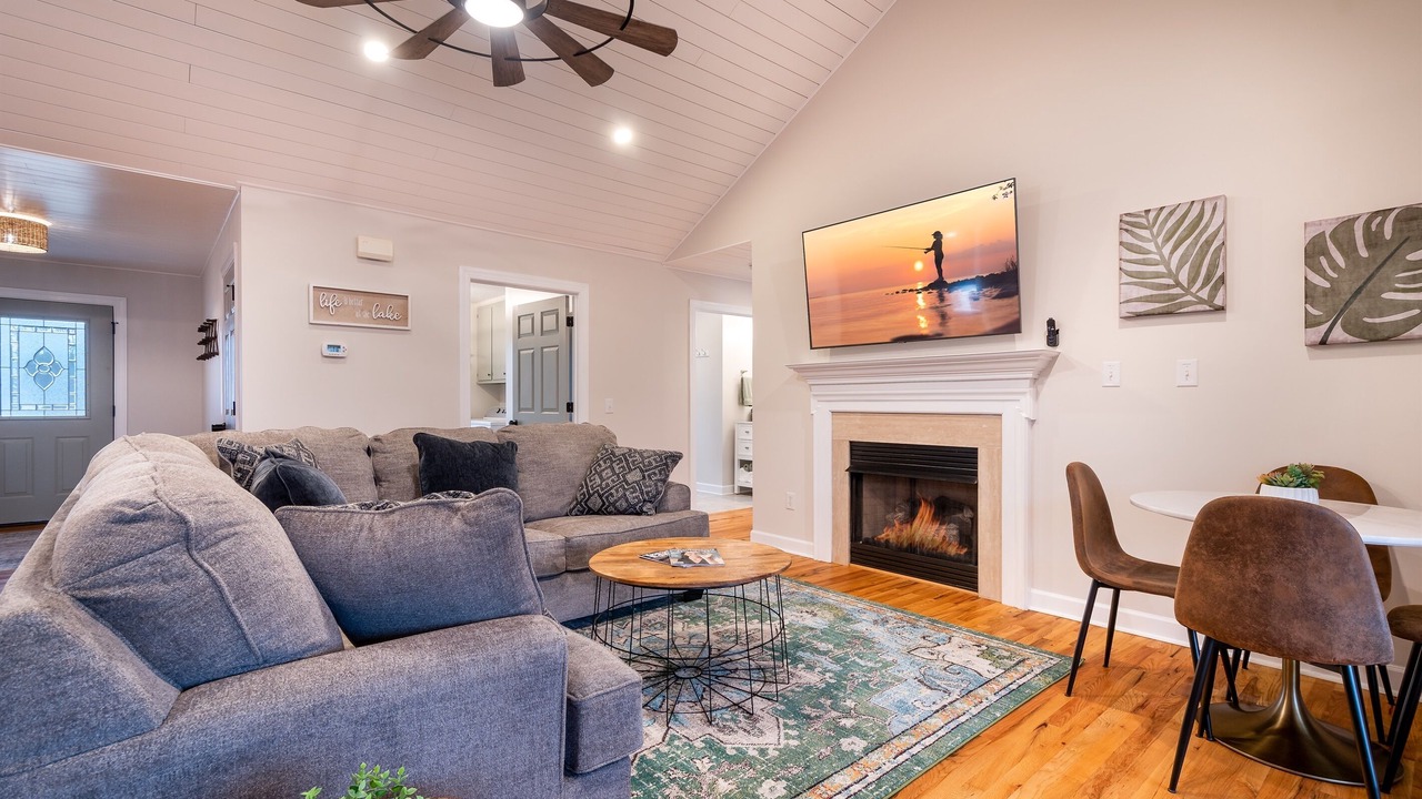 Photo of Livingroom in Mooresville