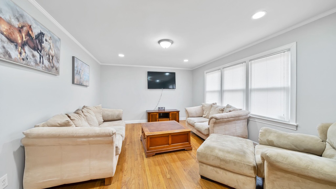 Photo of Livingroom in Southeast Raleigh