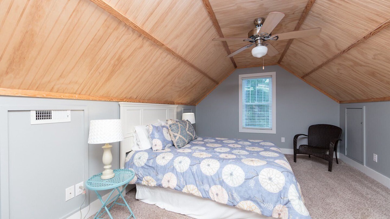 Photo of Bedroom in Minnesott Beach