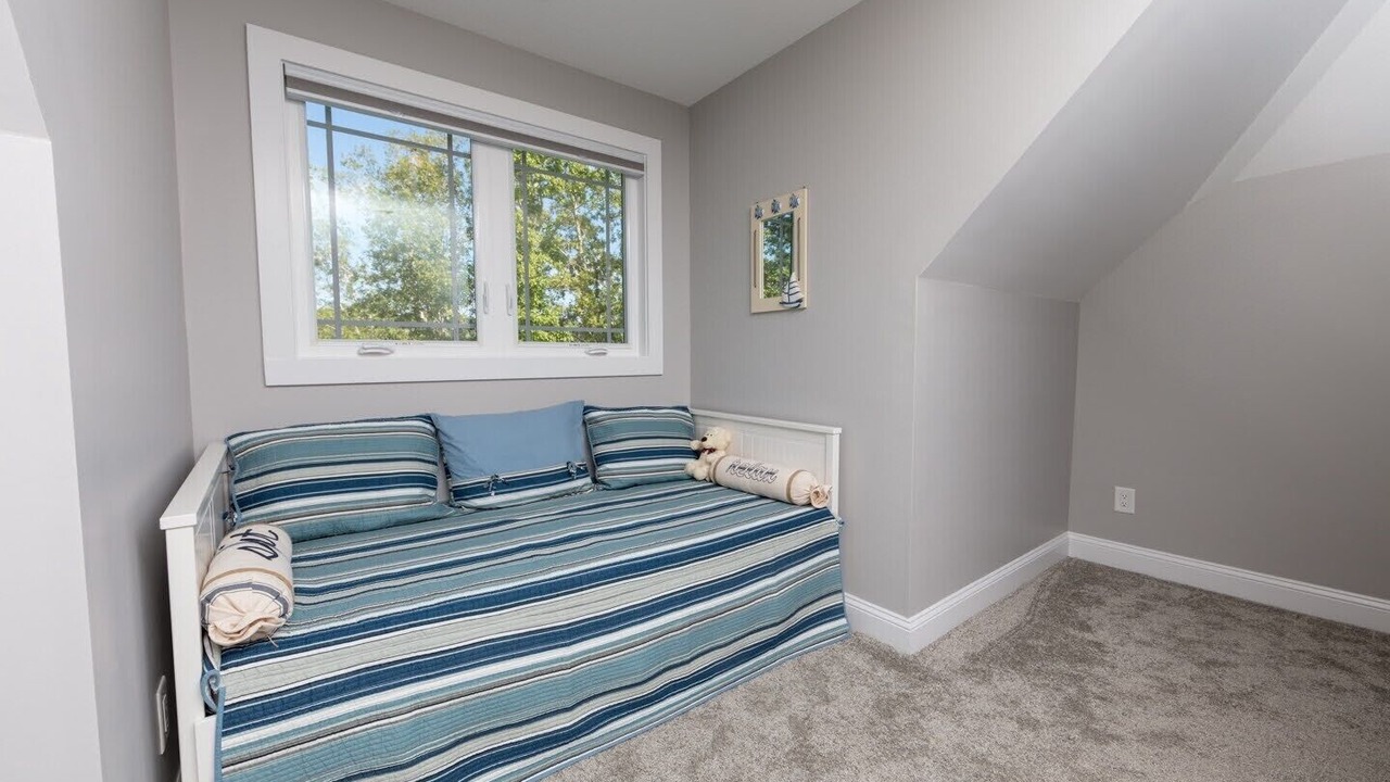 Photo of Bedroom in Minnesott Beach
