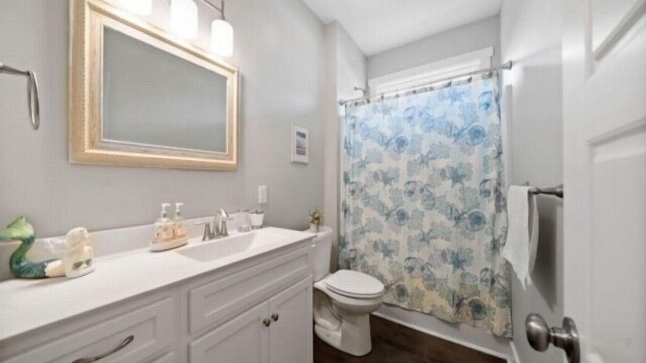 Photo of Bathroom in Wilmington Beach