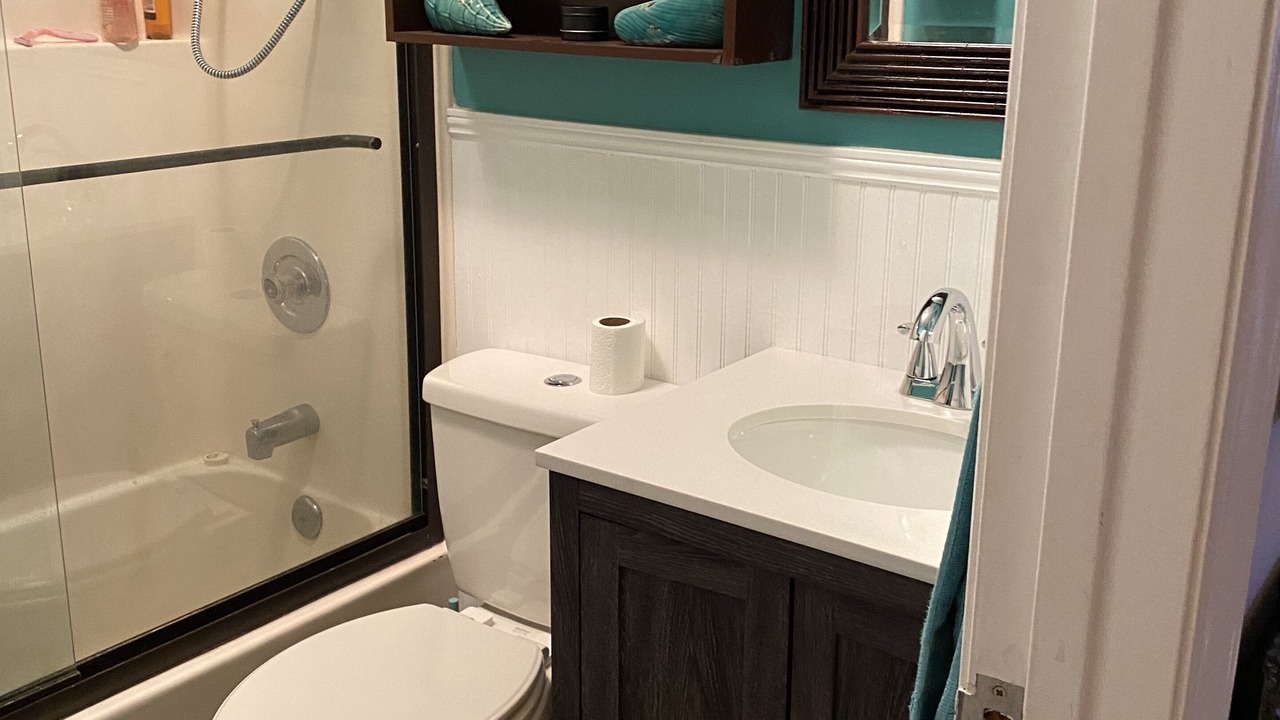 Photo of Bathroom in Pineola