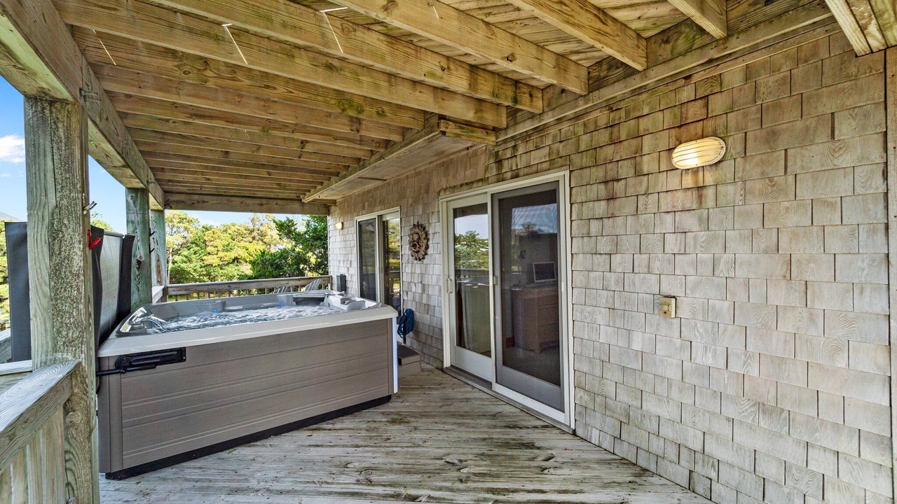 Photo of Patio Balcony in Brigands' Bay