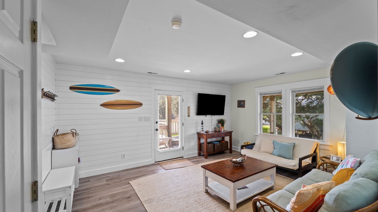 Photo of Livingroom in Brigands' Bay
