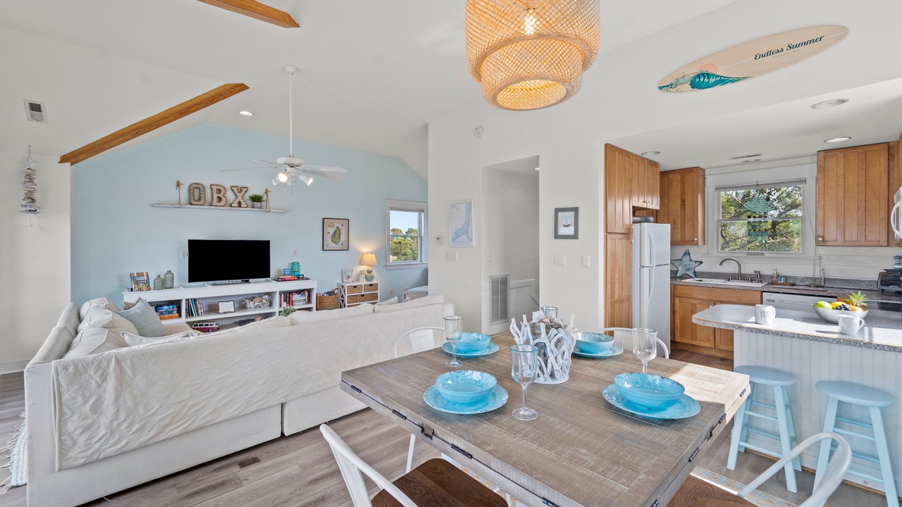 Photo of Livingroom in Brigands' Bay