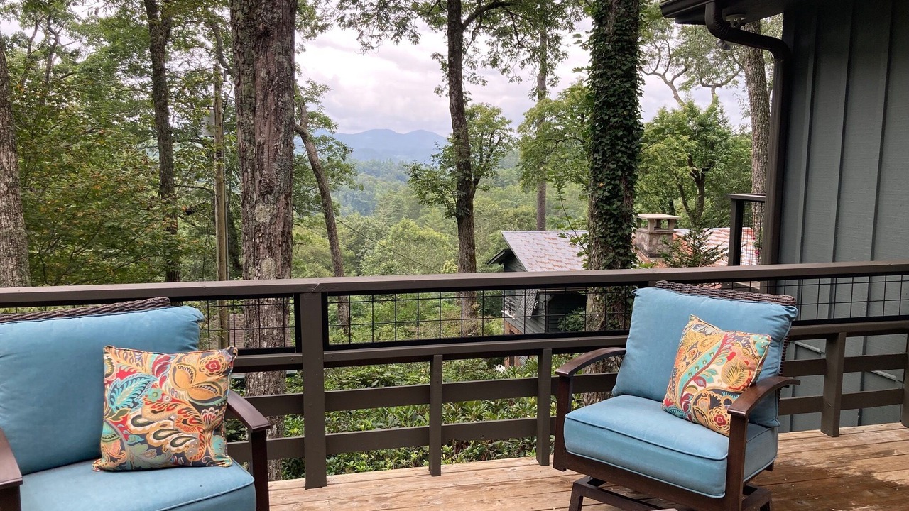 Photo of Patio Balcony in Mirror Lake