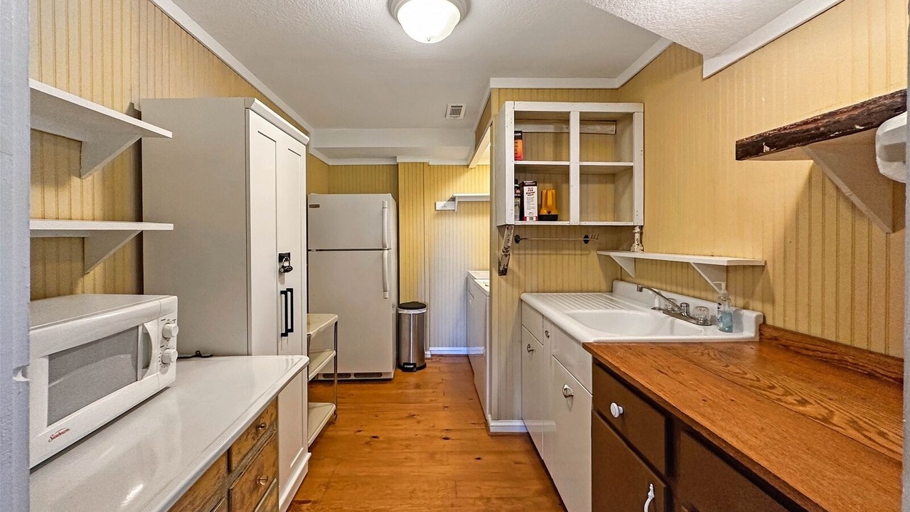 Photo of Bedroom in Mirror Lake