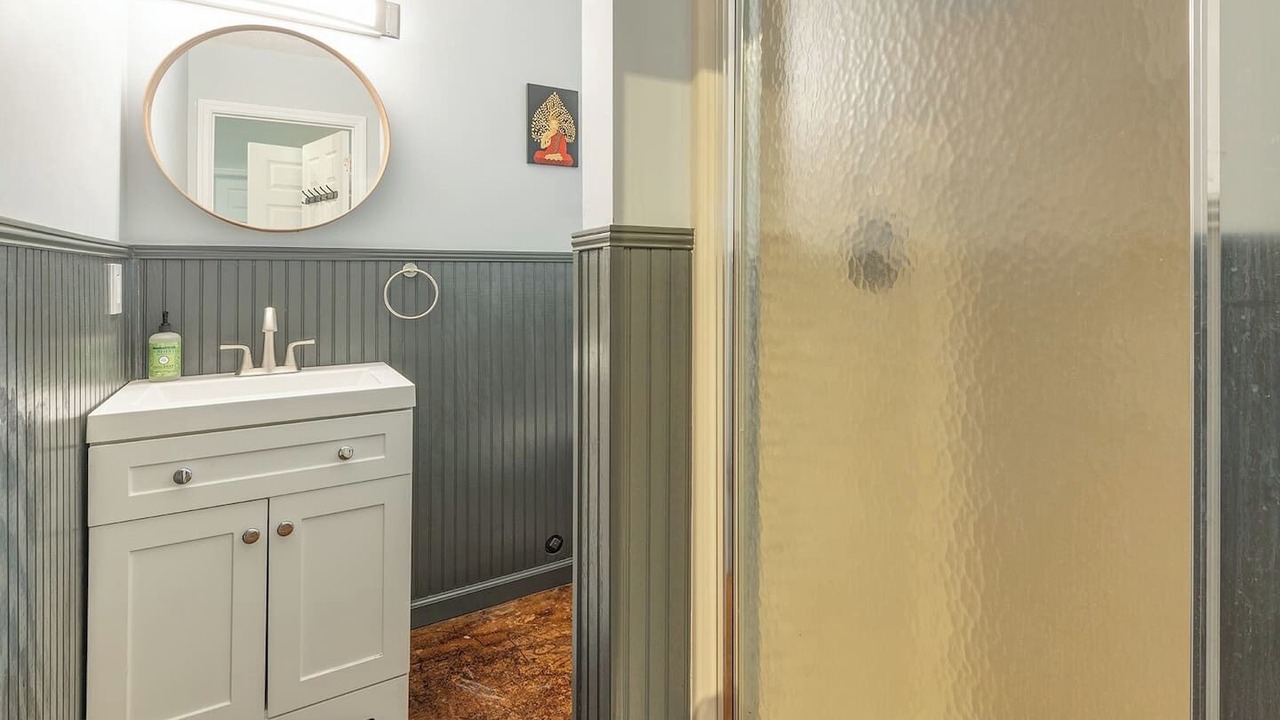 Photo of Bathroom in Gerton