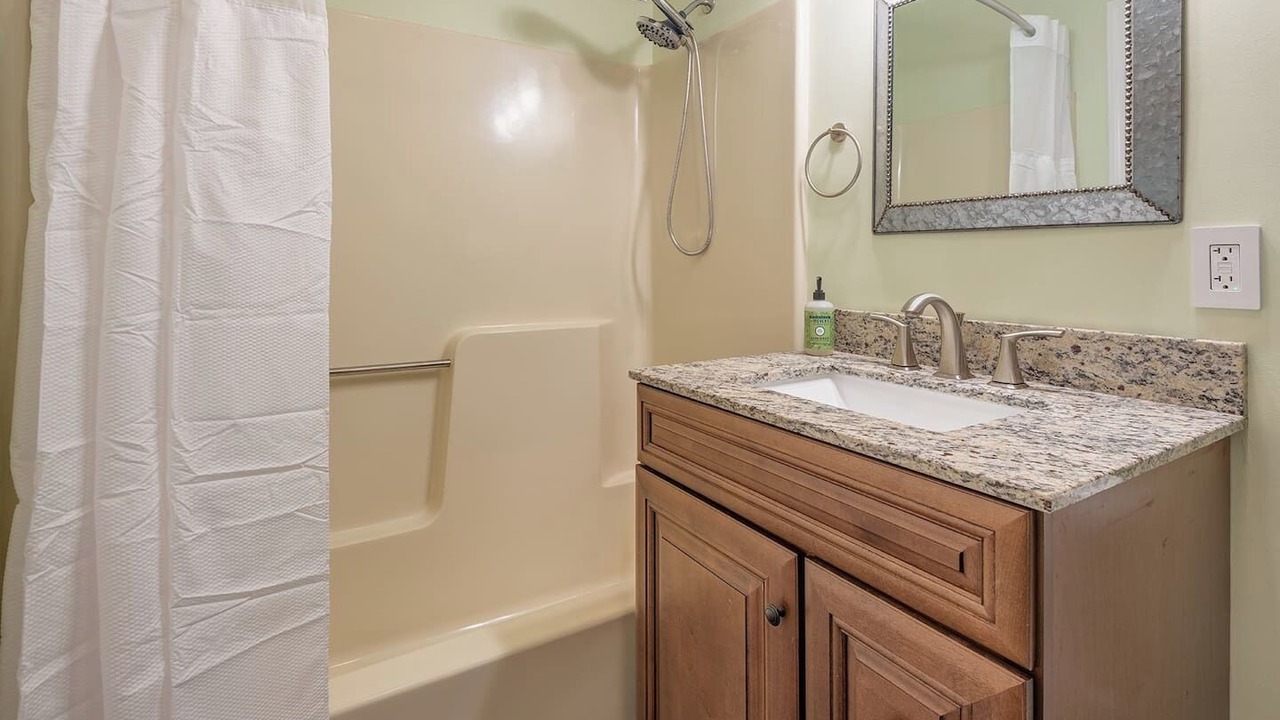 Photo of Bathroom in Gerton