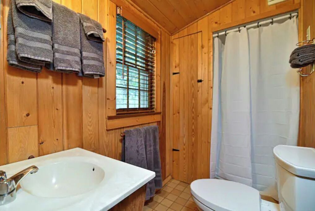 Photo of Bathroom in Gerton