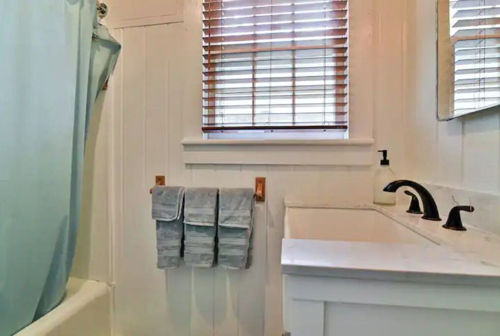 Photo of Bathroom in Gerton