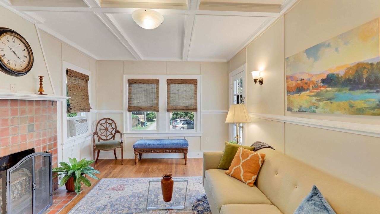 Photo of Livingroom in Midtown