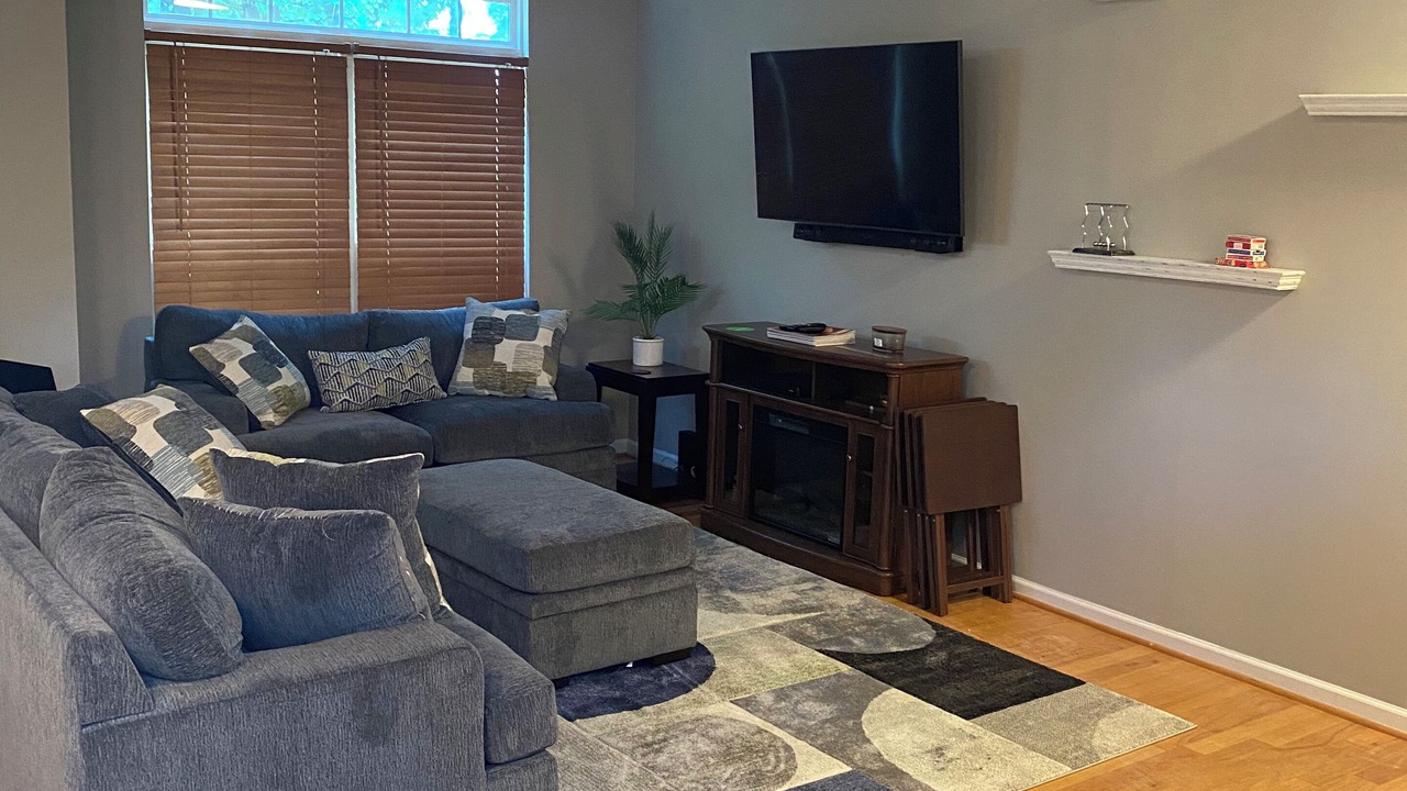 Photo of Livingroom in Southeast Raleigh