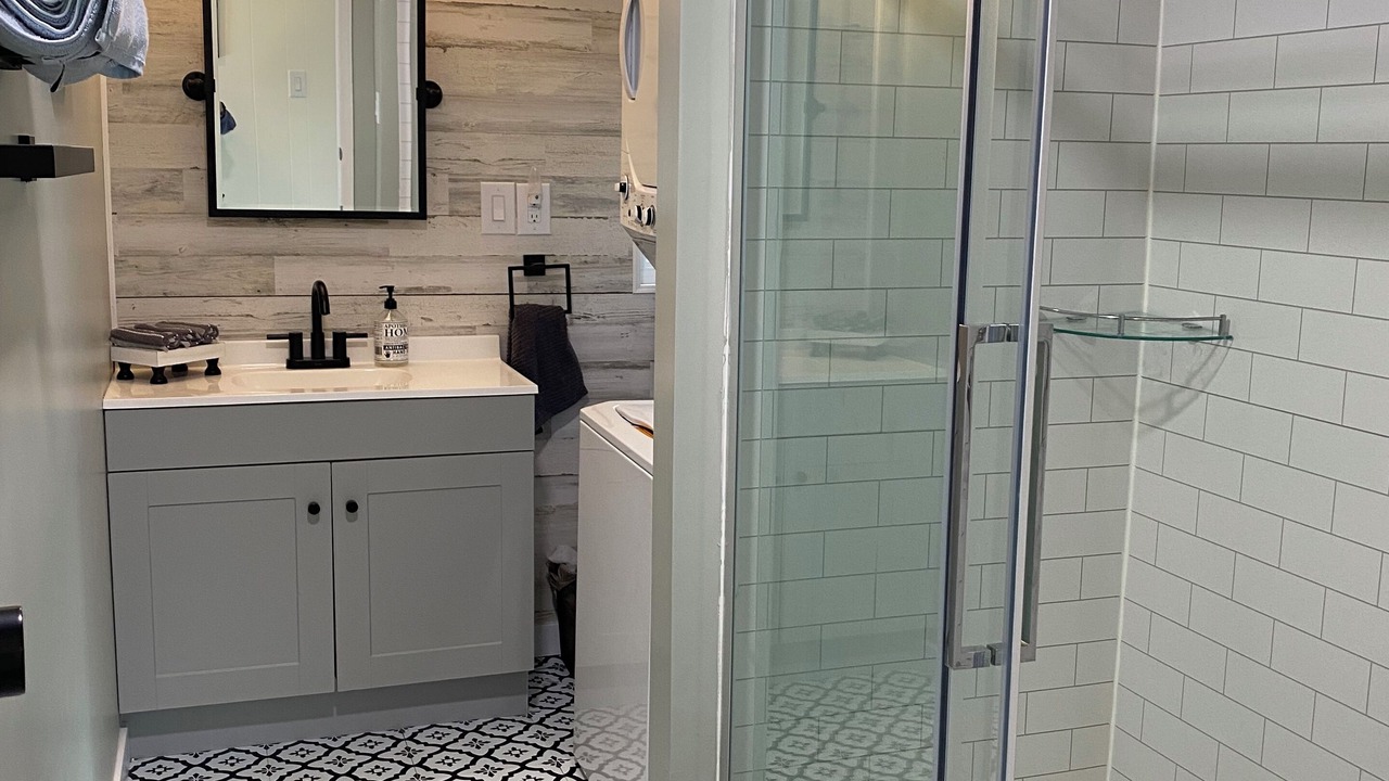 Photo of Bathroom in Frank