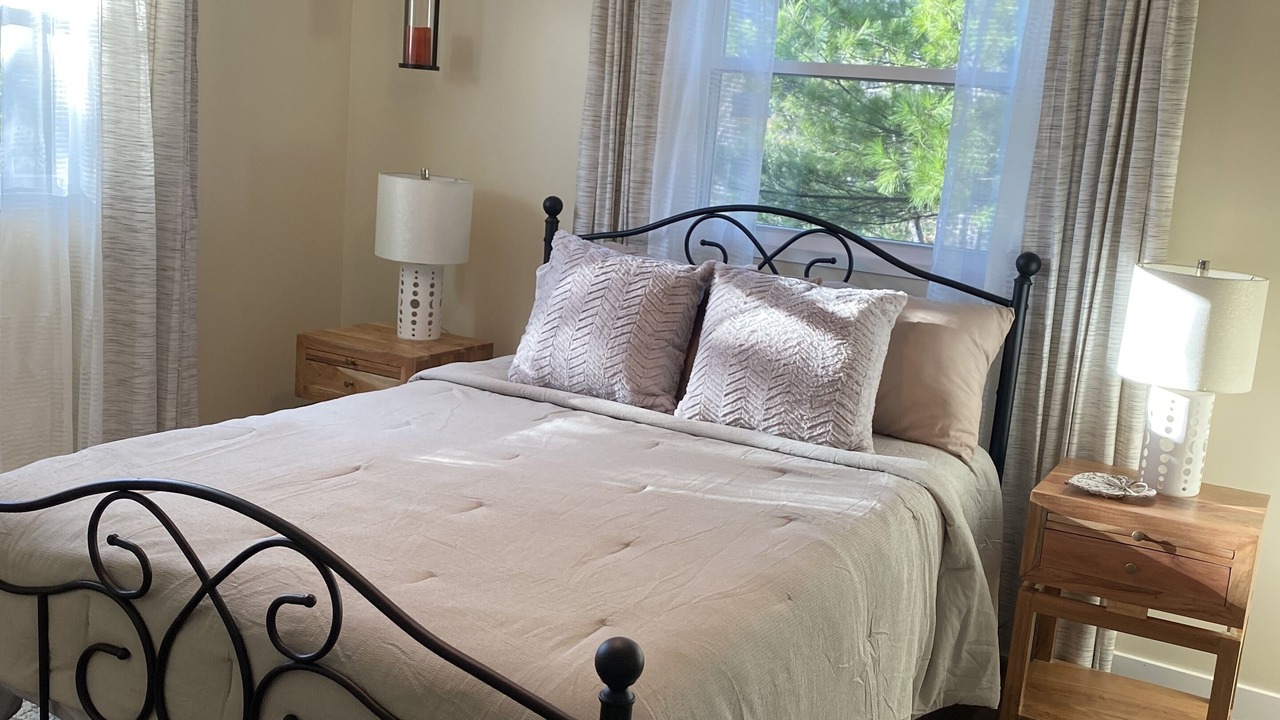 Photo of Bedroom in Frank