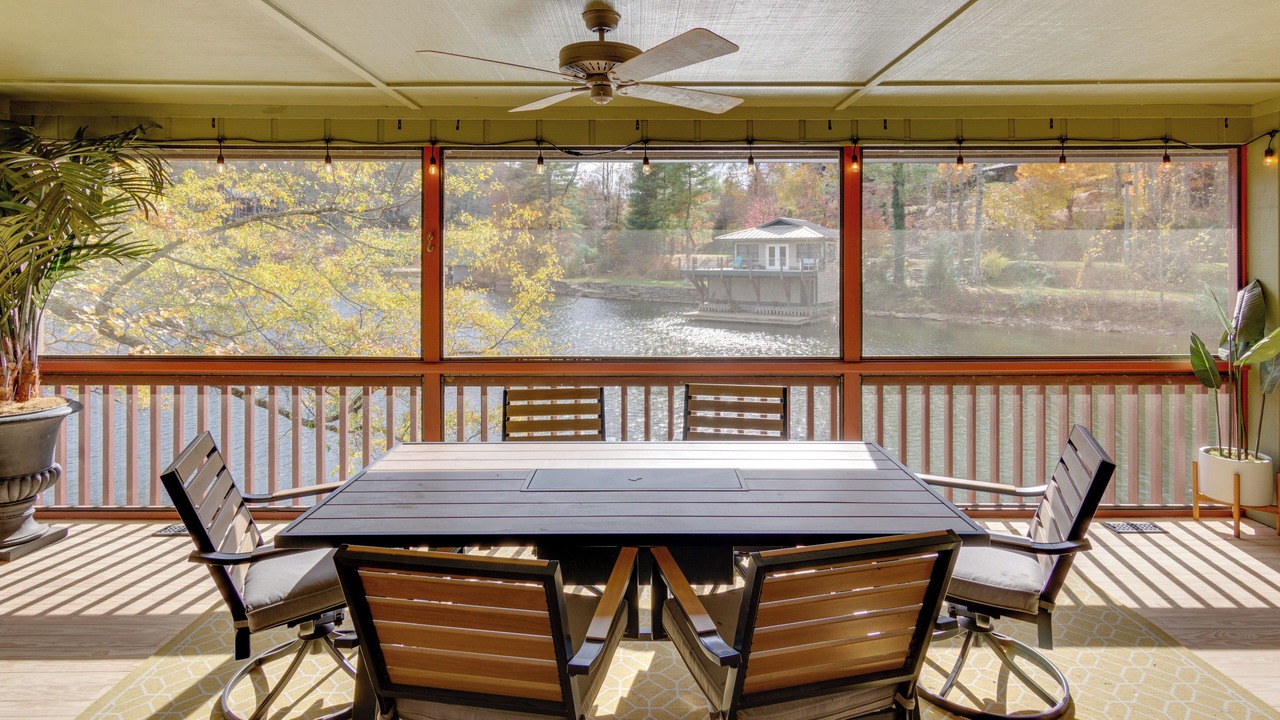 Photo of Patio Balcony in Tuxedo