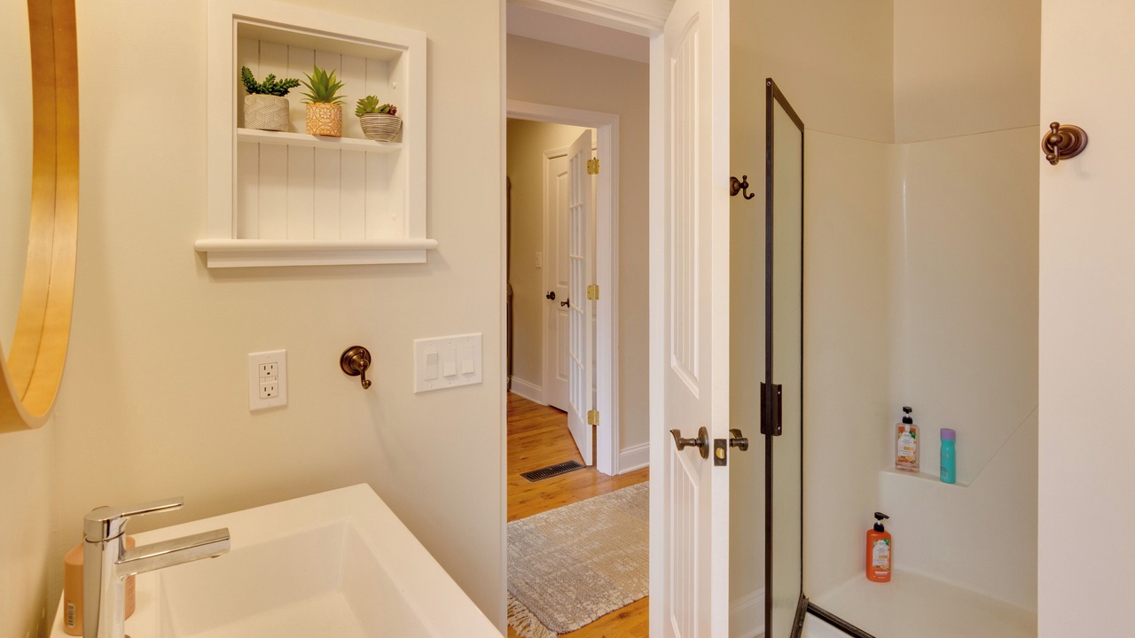 Photo of Bathroom in Tuxedo