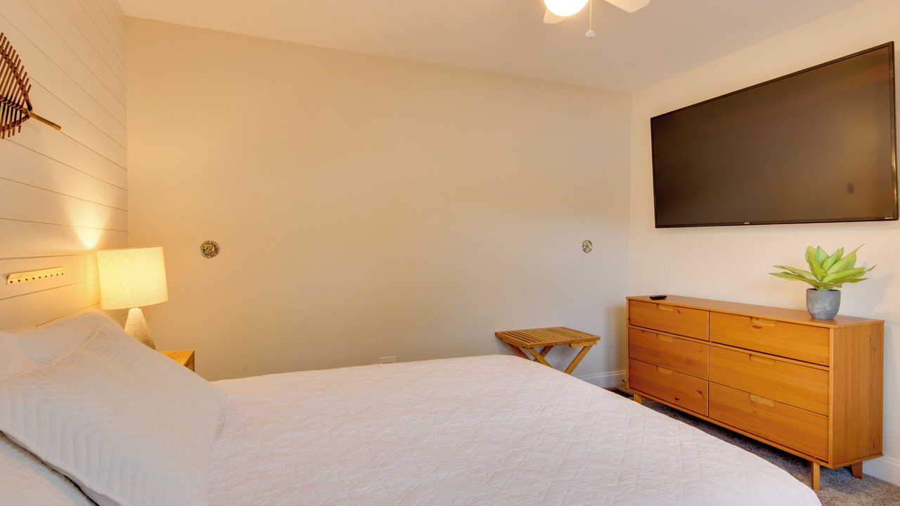 Photo of Bedroom in Tuxedo
