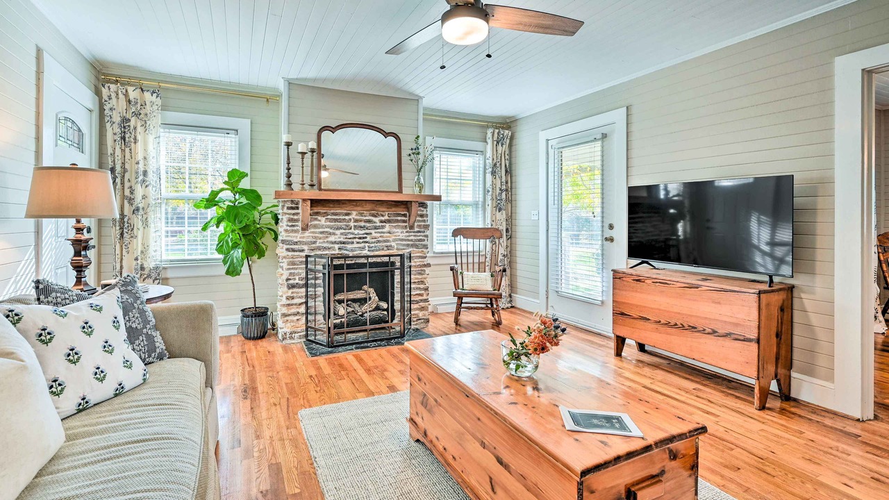 Photo of Livingroom in Browns Summit