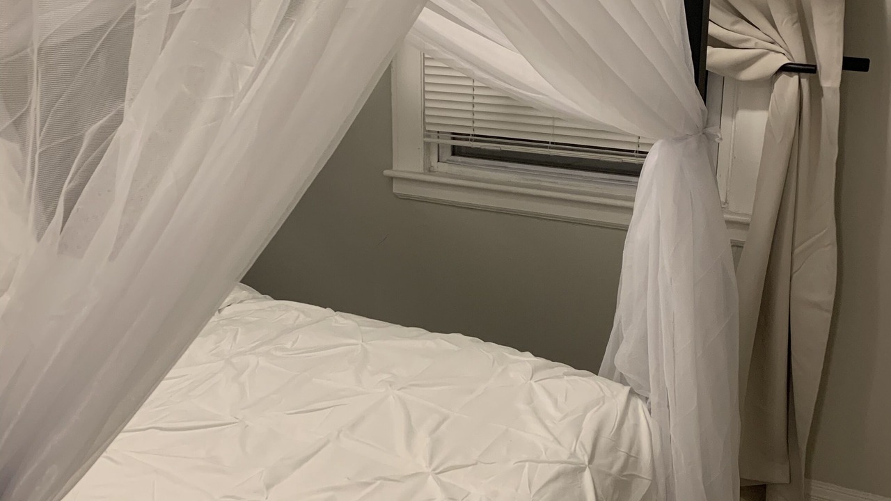 Photo of Bedroom in Villa Heights