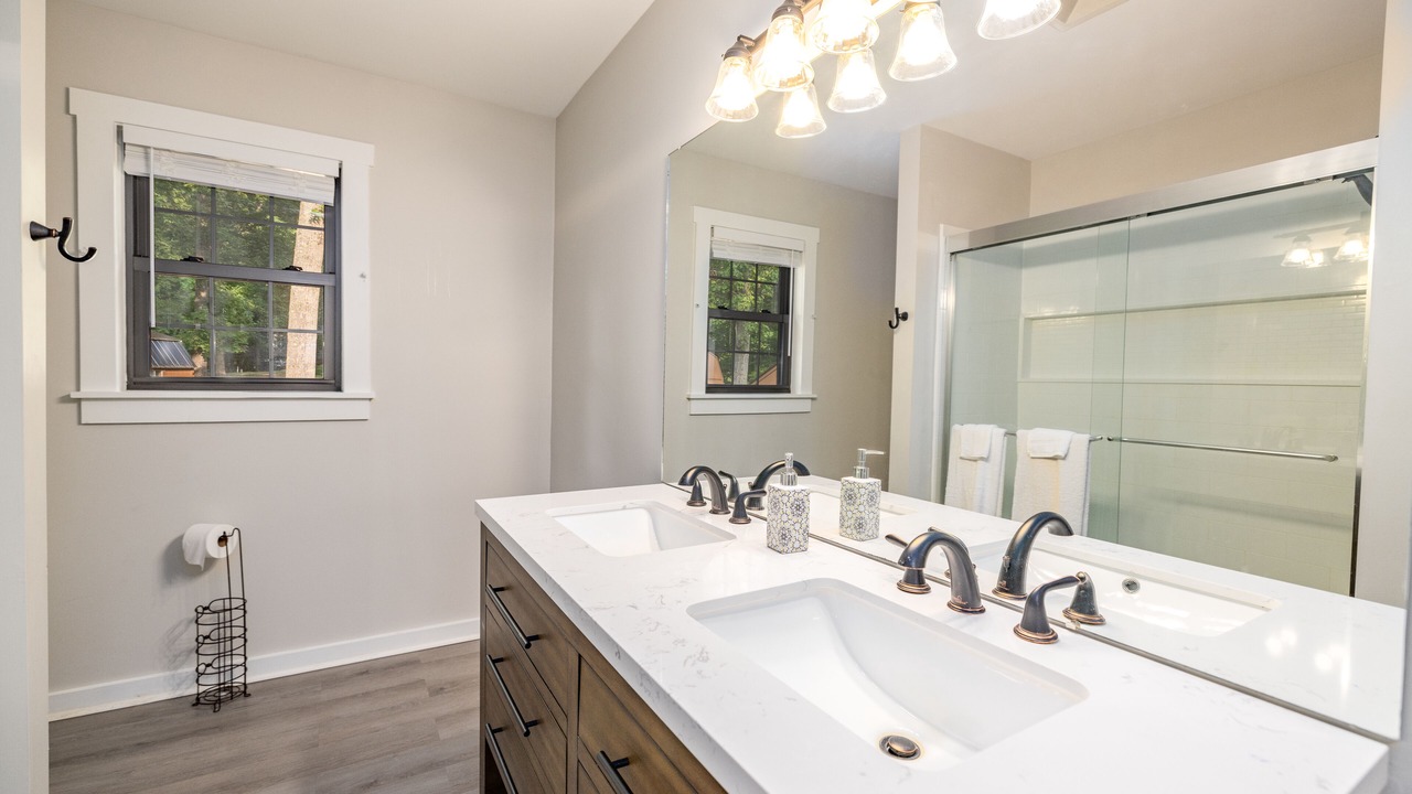Photo of Bathroom in Wise