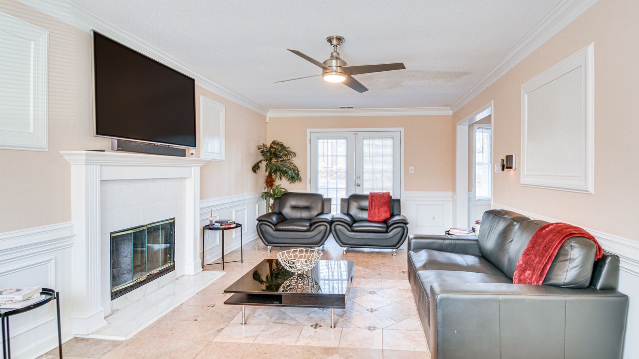 Photo of Livingroom in Northeast Raleigh