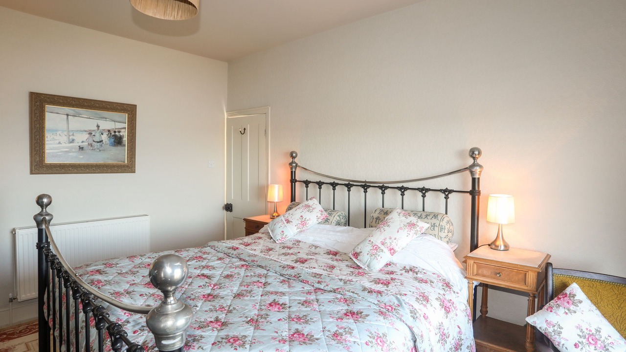 Photo of Bedroom in Cemaes Bay