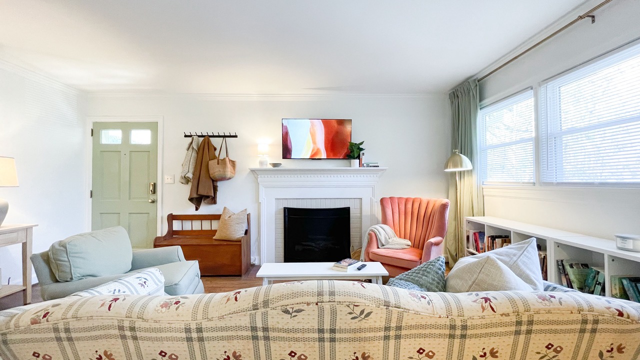 Photo of Livingroom in Lindley Park