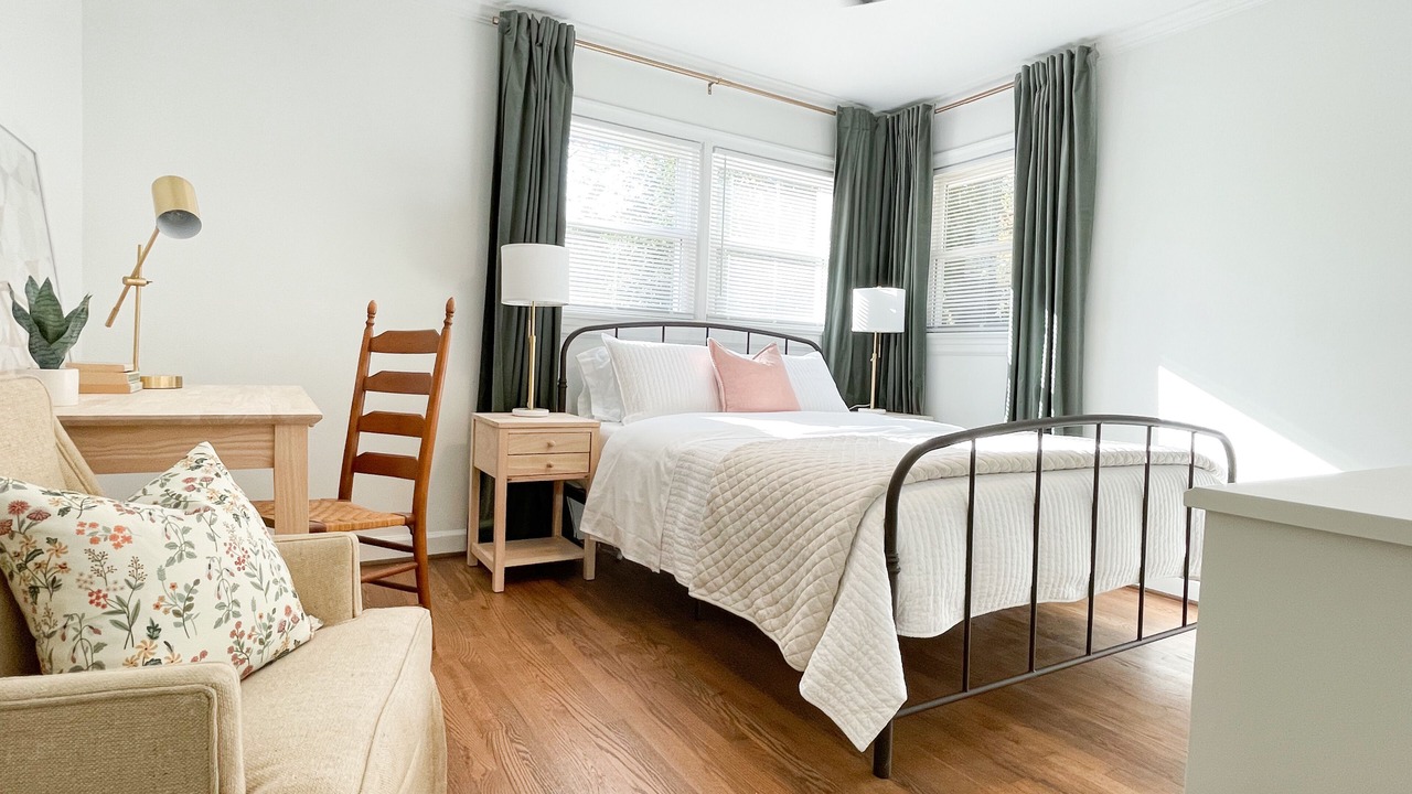 Photo of Bedroom in Lindley Park