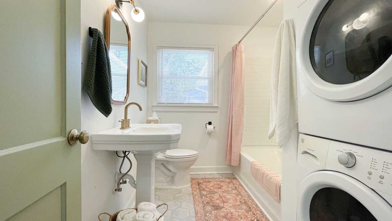 Photo of Bathroom in Lindley Park
