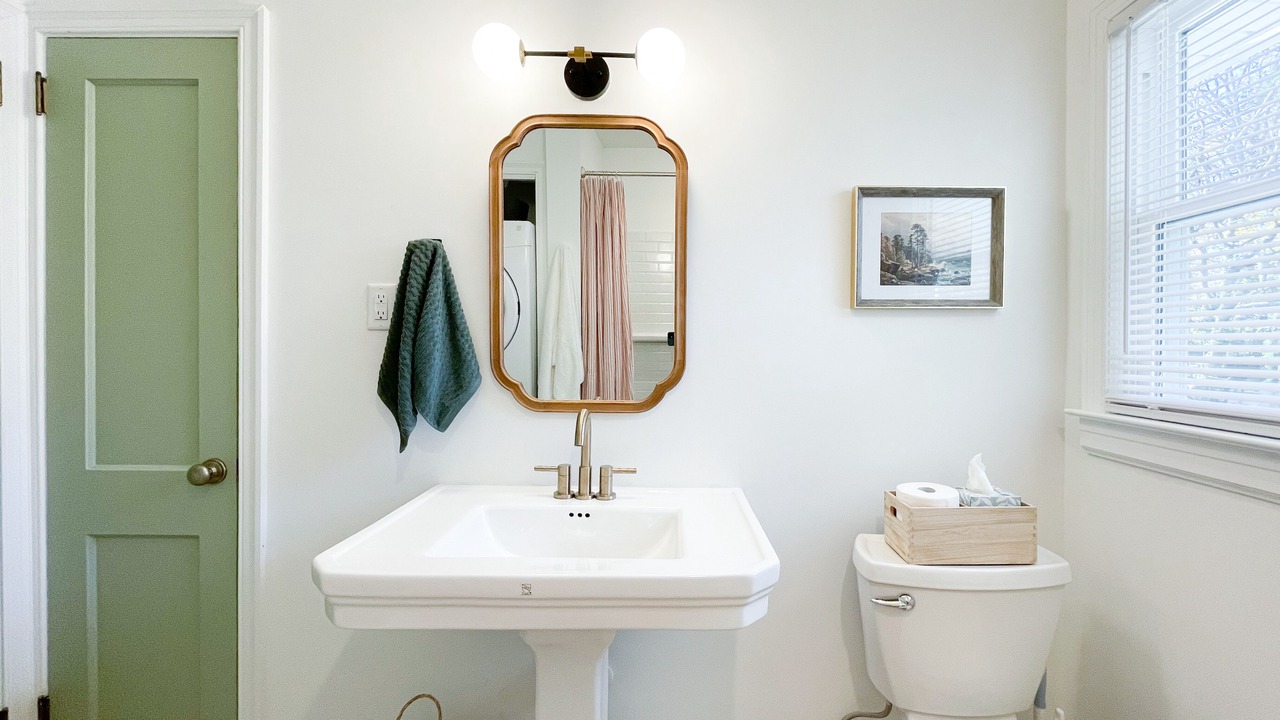 Photo of Bathroom in Lindley Park