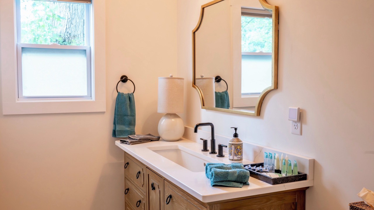 Photo of Bathroom in Oakley