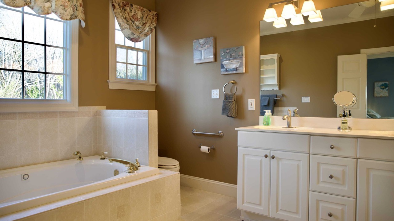 Photo of Bathroom in Barium Springs