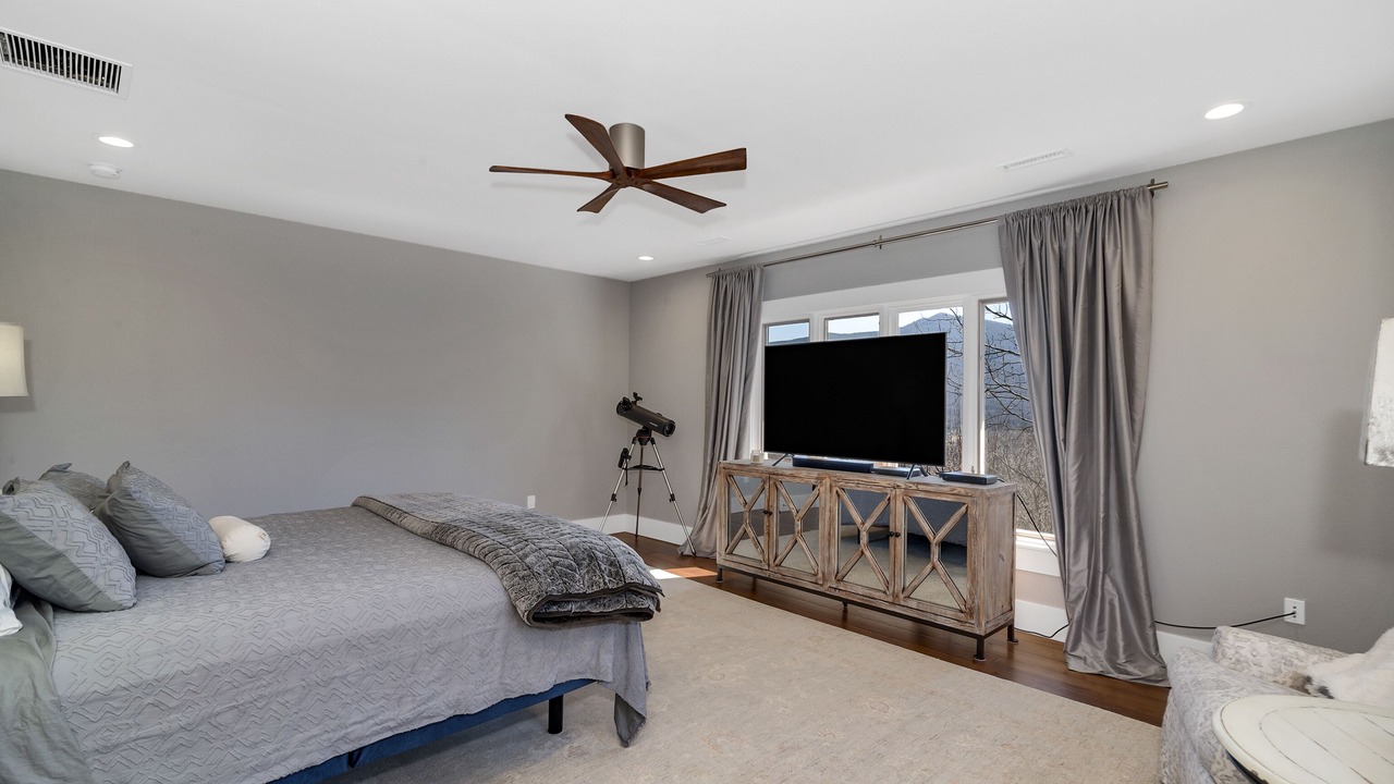 Photo of Bedroom in Waynesville