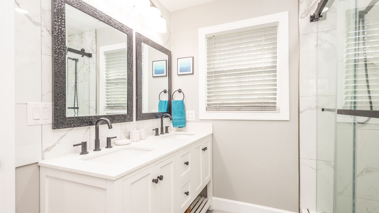 Photo of Bathroom in Swannanoa