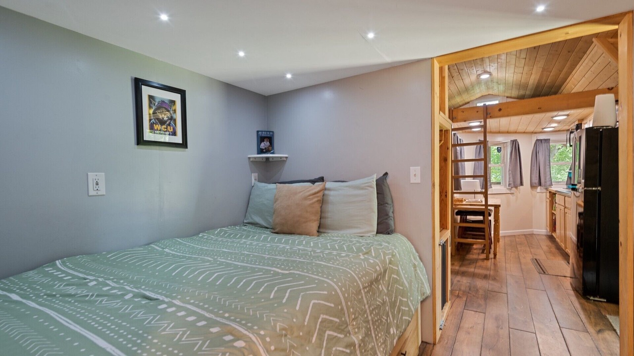 Photo of Bedroom in Cullowhee