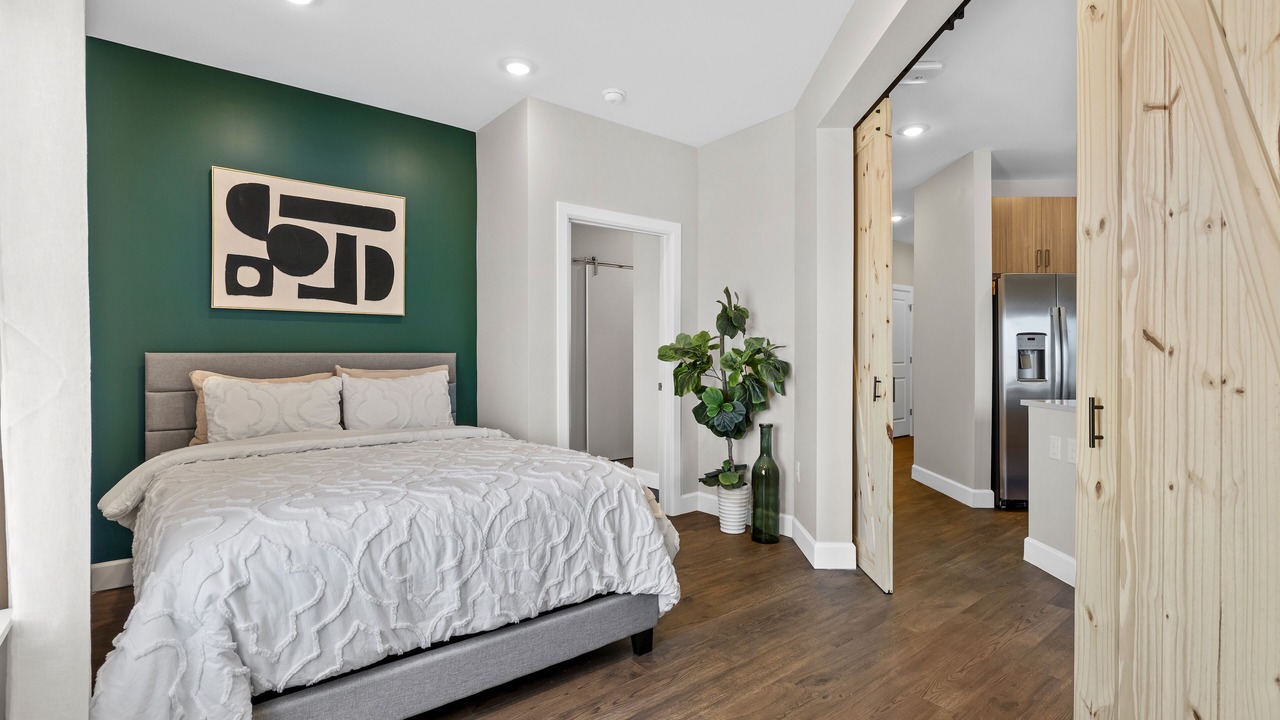 Photo of Bedroom in Eighth Avenue