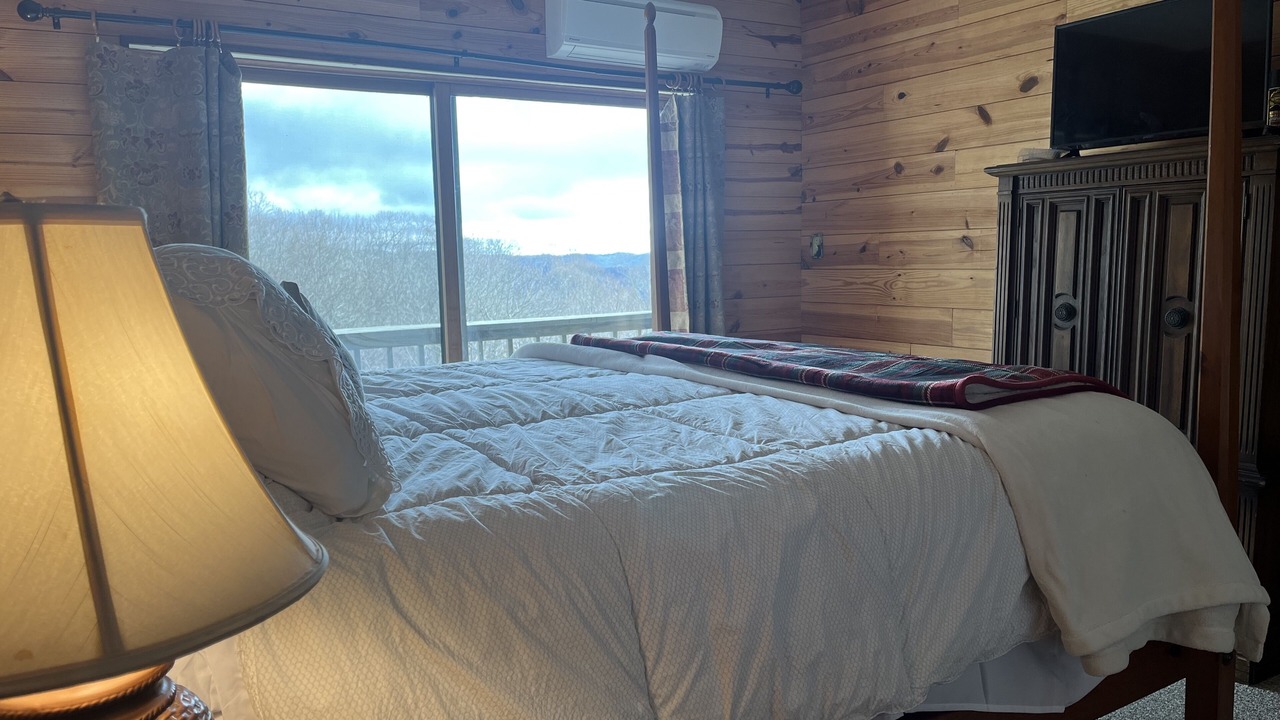 Photo of Bedroom in Seven Devils