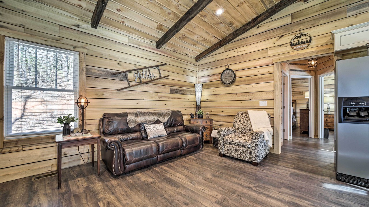 Photo of Livingroom in Pisgah Forest