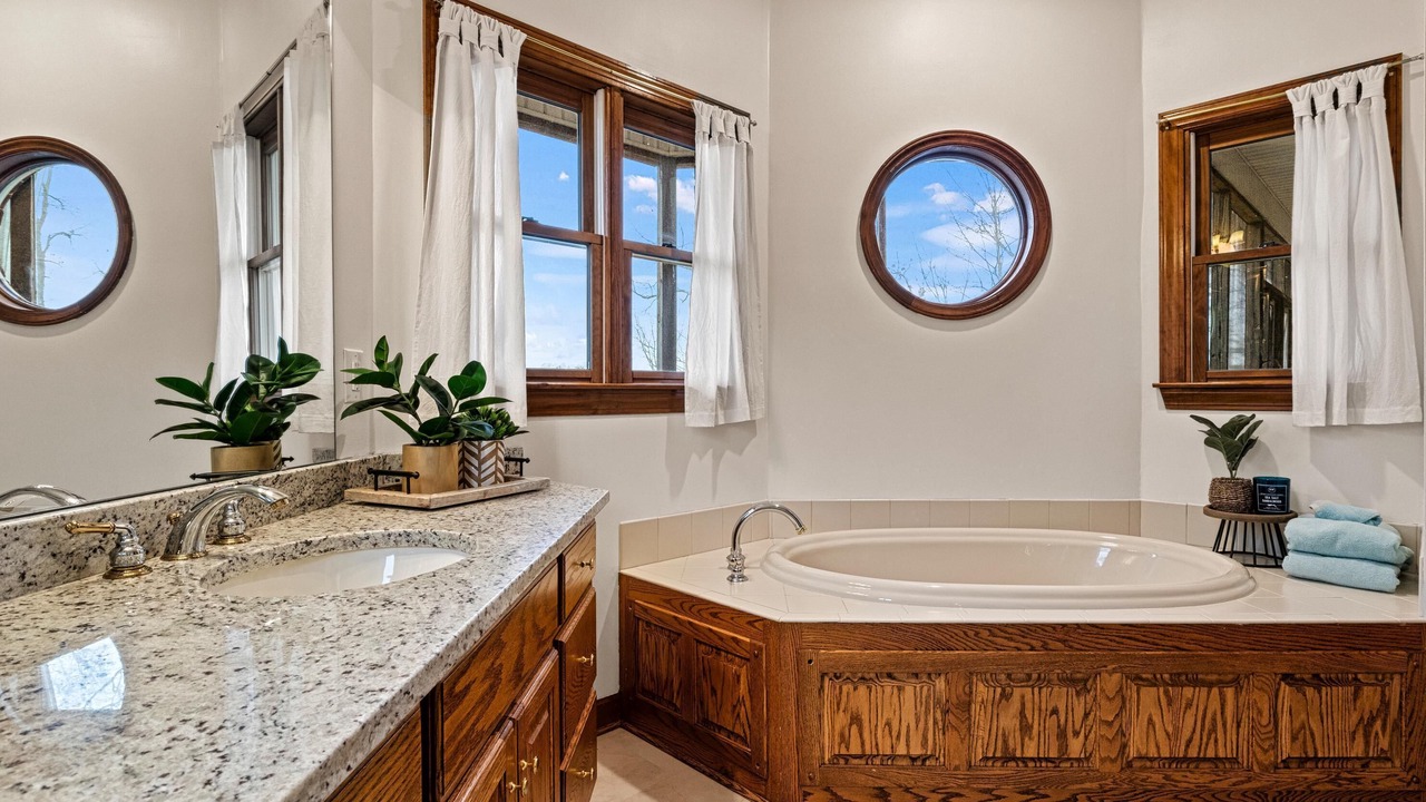 Photo of Bathroom in Barium Springs